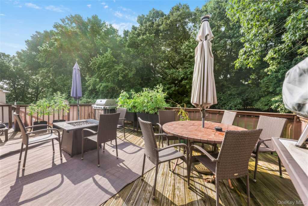 34 Strathmore Drive, New City, NY 10956 - Photo 31 of 47