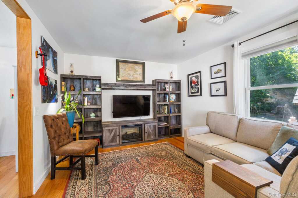 9 Willow Avenue, Nyack, NY 10960 - Photo 6 of 23