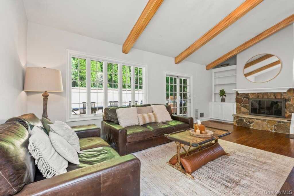457 Pinebrook Boulevard, New Rochelle, NY 10804 - Photo 18 of 42