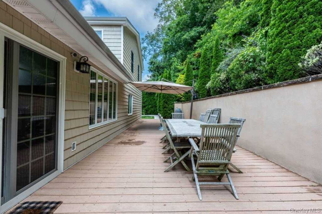 457 Pinebrook Boulevard, New Rochelle, NY 10804 - Photo 22 of 42
