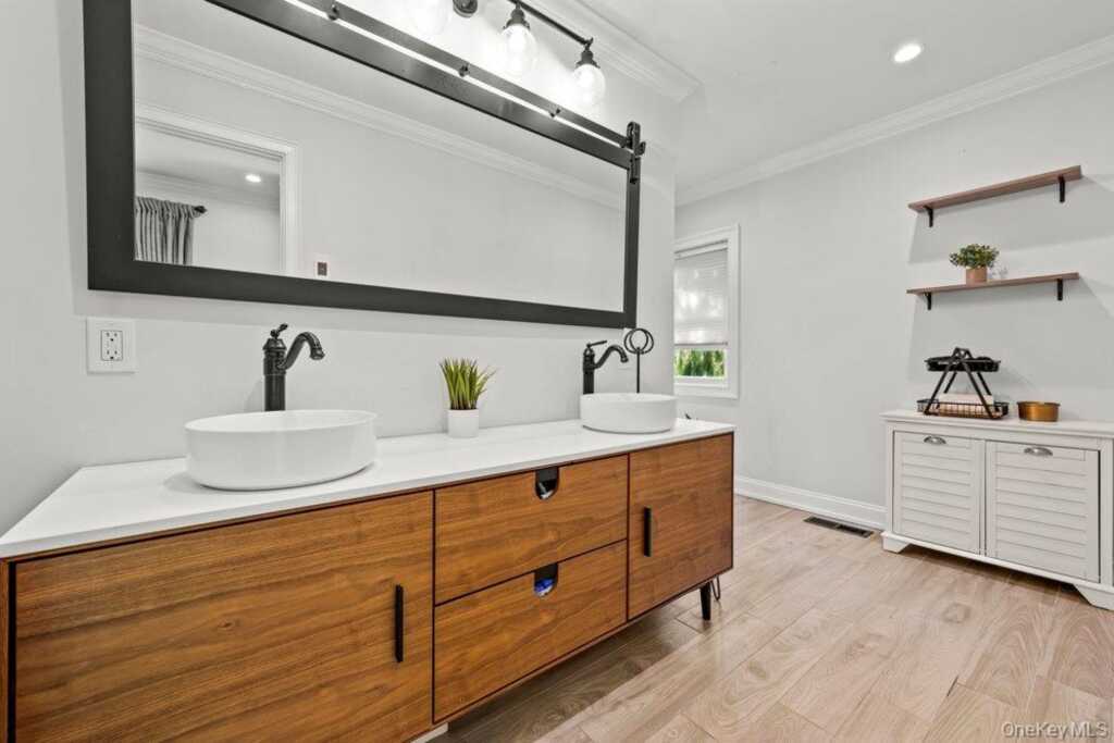 457 Pinebrook Boulevard, New Rochelle, NY 10804 - Photo 30 of 42