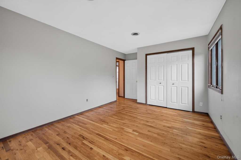 211 Waters Edge, Valley Cottage, NY 10989 - Photo 26 of 29