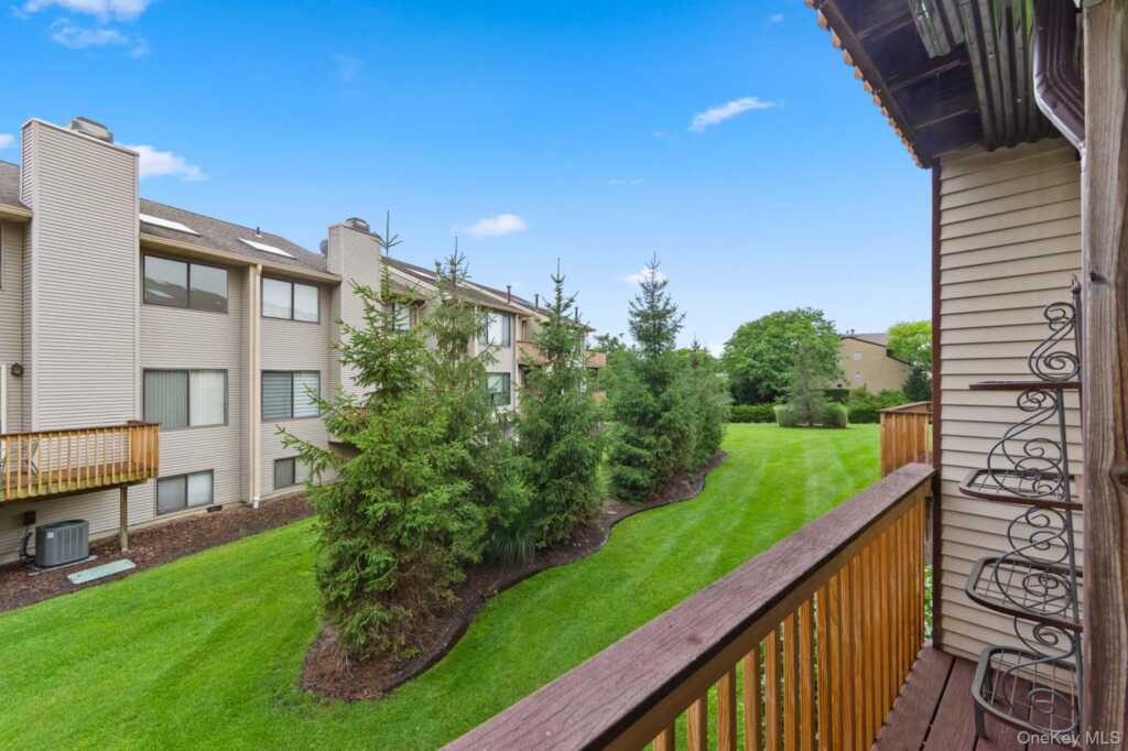 5 Kings Court, Nanuet, NY 10954 - Photo 13 of 30