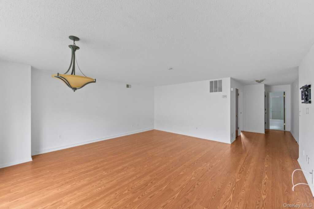 5 Kings Court, Nanuet, NY 10954 - Photo 14 of 30
