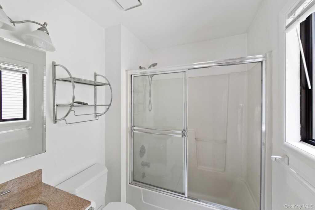5 Kings Court, Nanuet, NY 10954 - Photo 17 of 30
