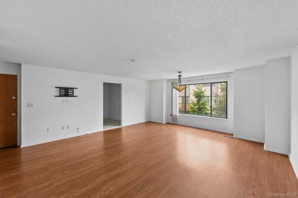 5 Kings Court, Nanuet, NY 10954 - Photo 6 of 30