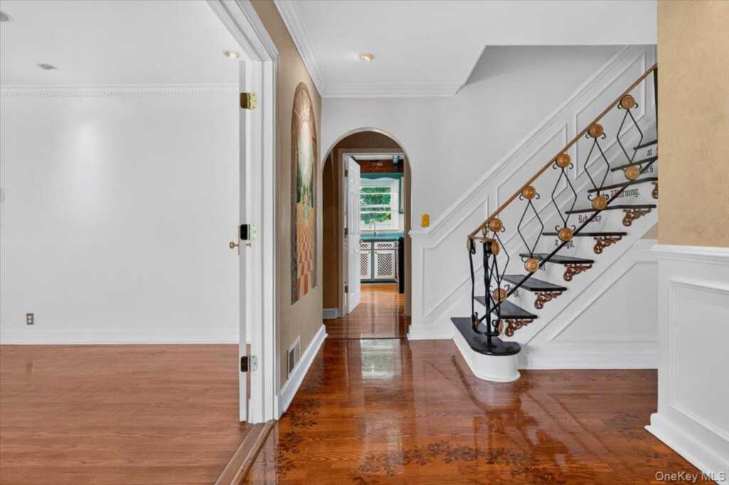 1155 Webster Avenue, New Rochelle, NY 10804 - Photo 3 of 37