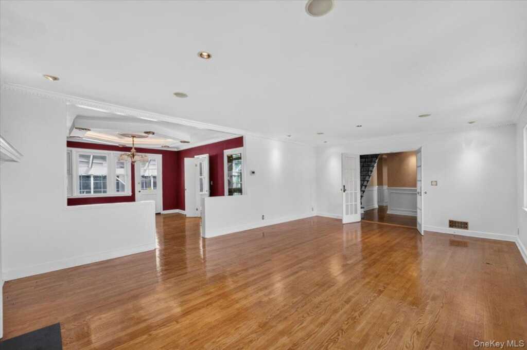 1155 Webster Avenue, New Rochelle, NY 10804 - Photo 5 of 37