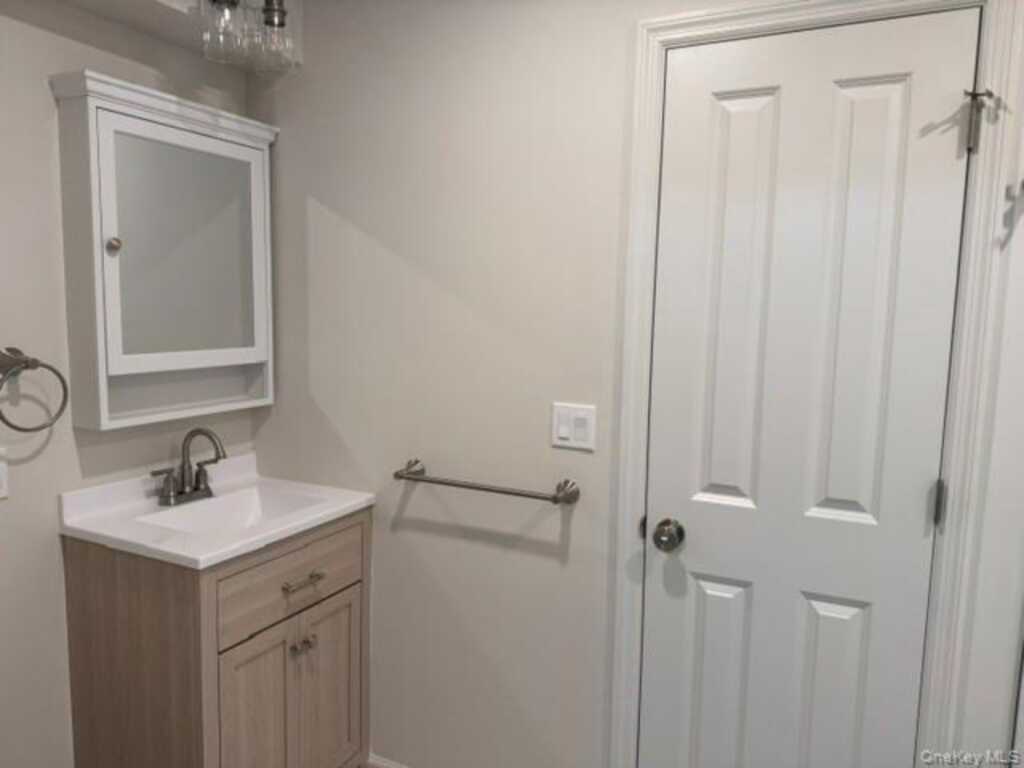 306 S Regent, Unit #B, Rye, NY 10573 - Photo 9 of 16