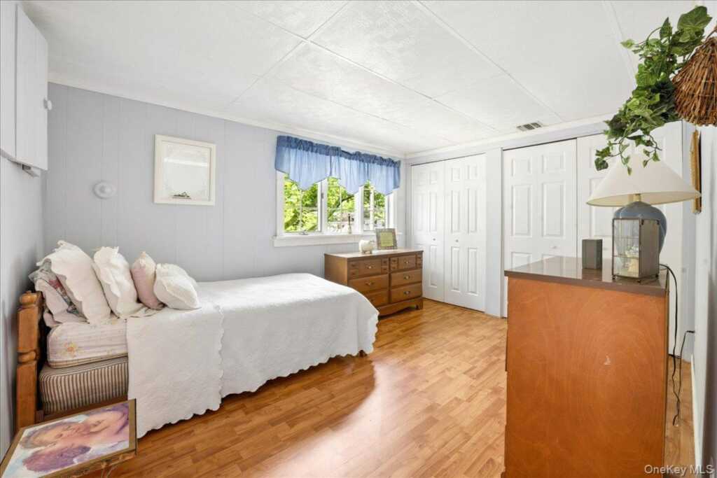 32 Carolina Drive, New City, NY 10956 - Photo 14 of 31
