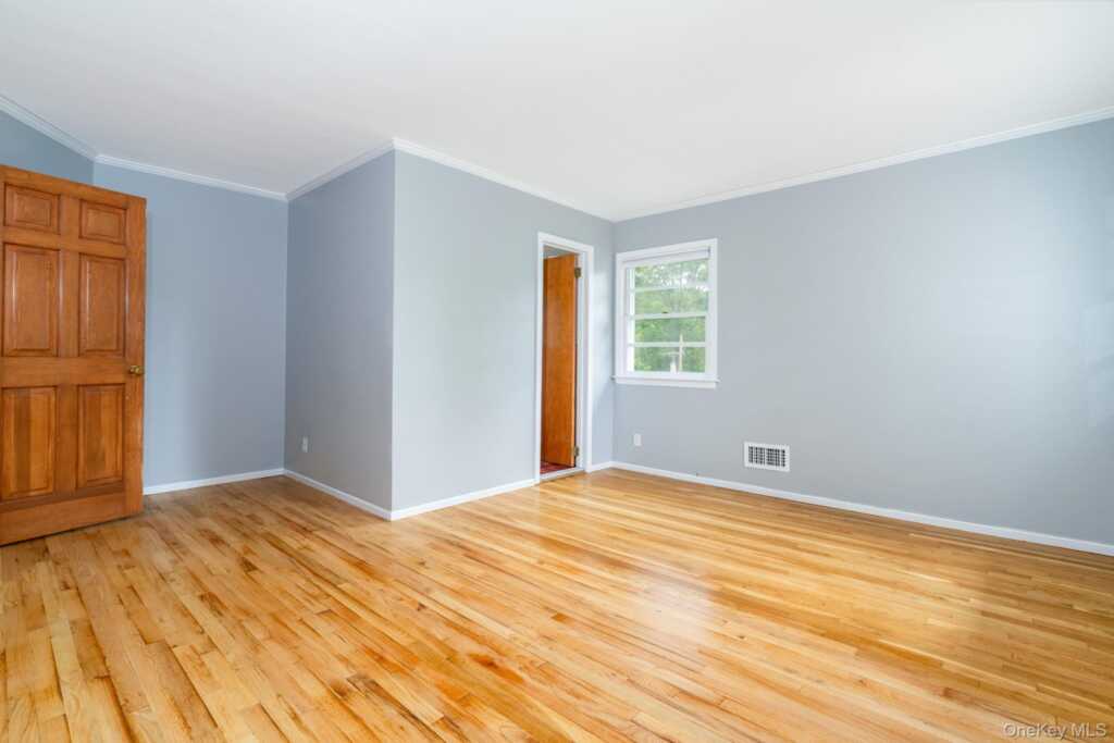 67 Malvern Lane, New Rochelle, NY 10583 - Photo 13 of 23