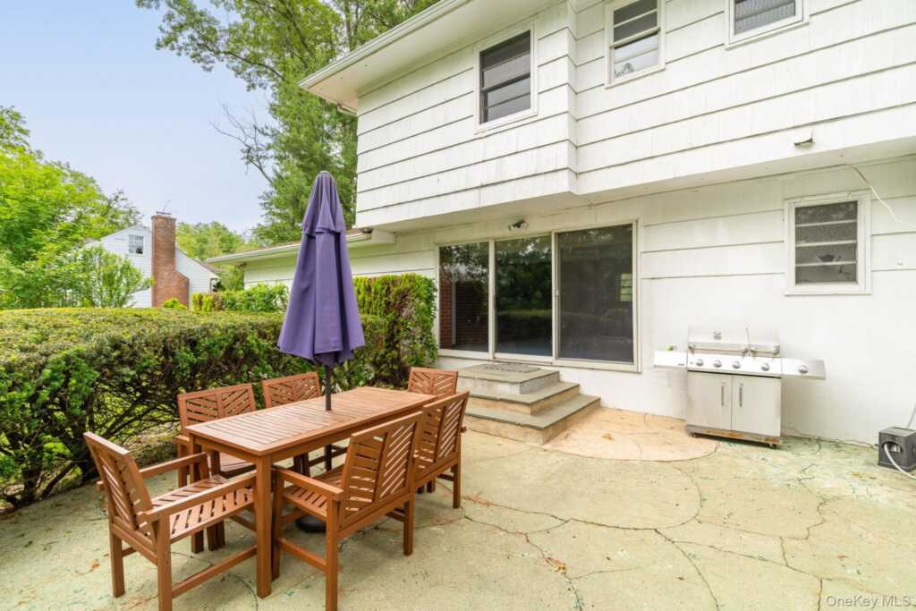 67 Malvern Lane, New Rochelle, NY 10583 - Photo 20 of 23
