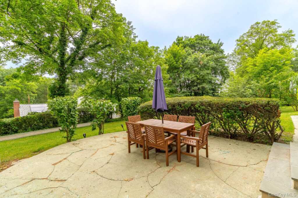 67 Malvern Lane, New Rochelle, NY 10583 - Photo 21 of 23