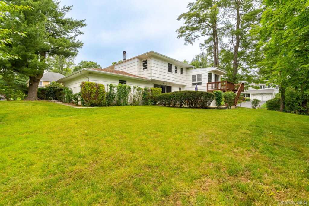 67 Malvern Lane, New Rochelle, NY 10583 - Photo 22 of 23
