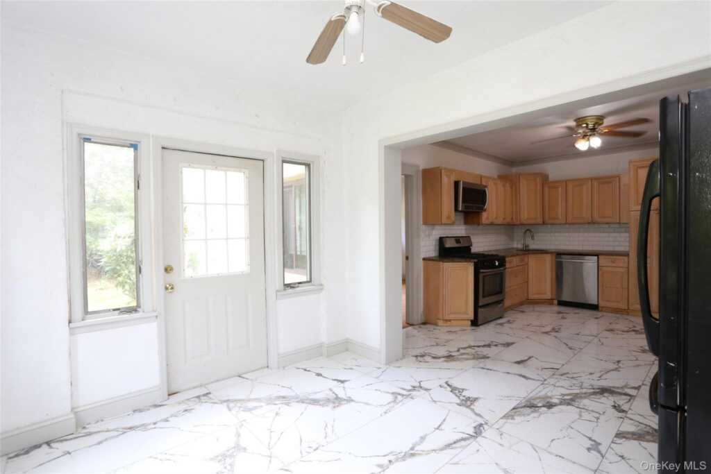 1 Sunset Drive, Suffern, NY 10901 - Photo 10 of 40