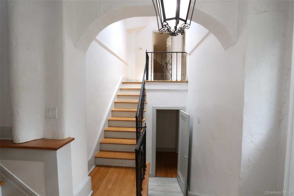 1 Sunset Drive, Suffern, NY 10901 - Photo 20 of 40