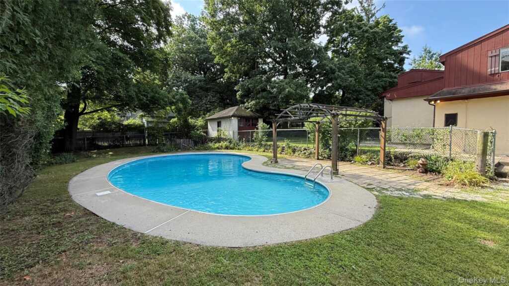 1 Sunset Drive, Suffern, NY 10901 - Photo 33 of 40
