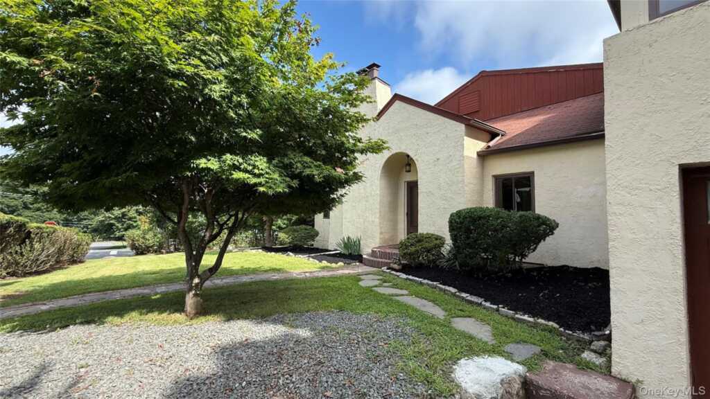 1 Sunset Drive, Suffern, NY 10901 - Photo 8 of 40