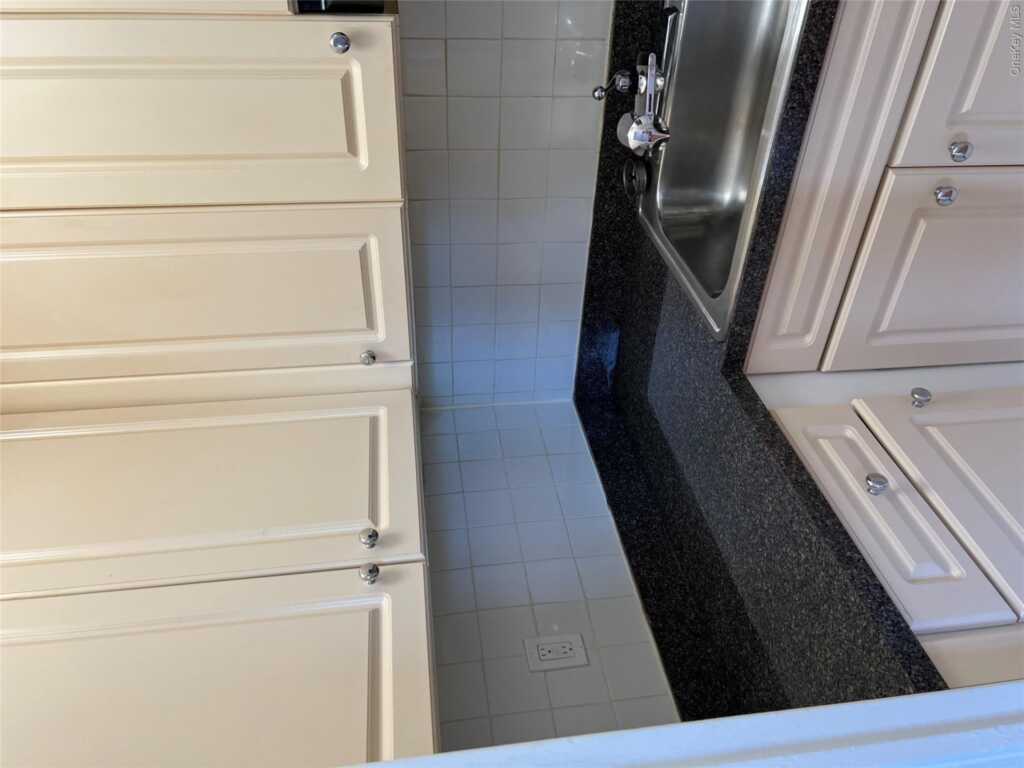 1273 North Avenue, Unit #Ent #1, Apt. 6F, New Rochelle, NY 10804 - Photo 5 of 8