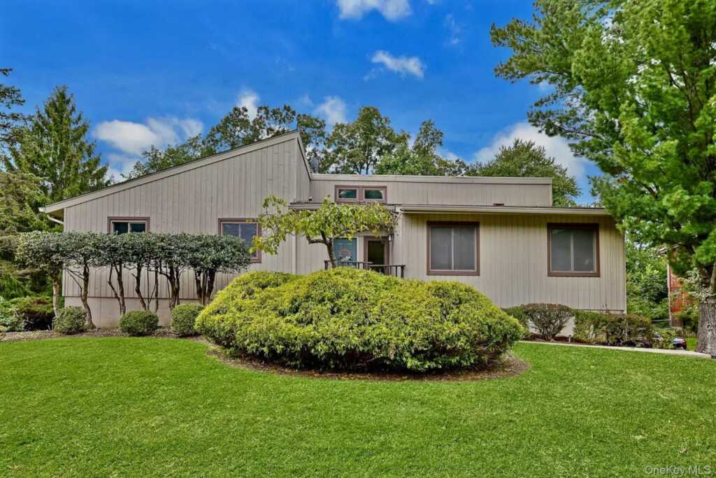3 Sasson Terrace, Valley Cottage, NY 10989