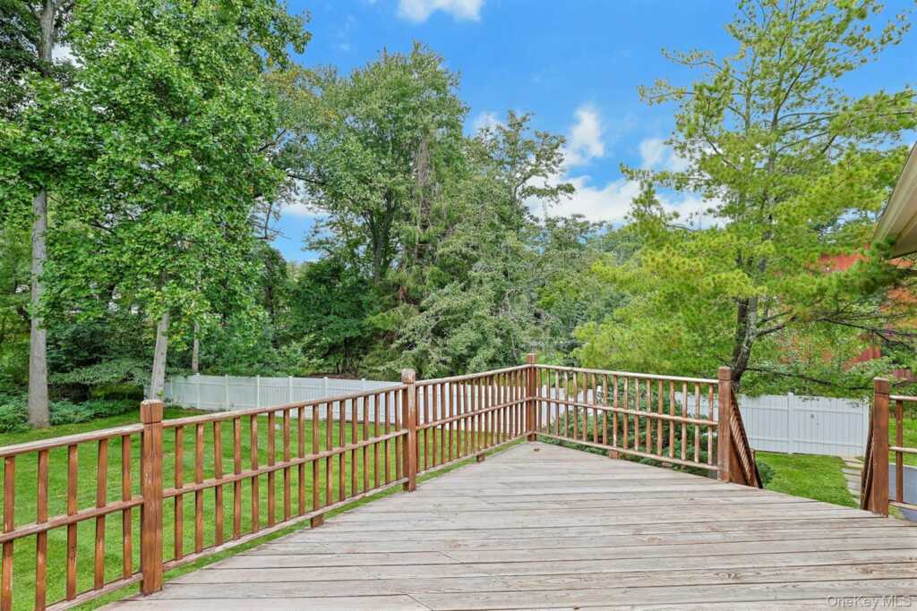 3 Sasson Terrace, Valley Cottage, NY 10989 - Photo 10 of 39