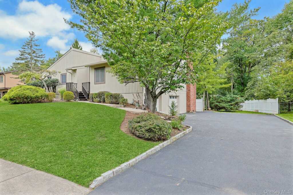 3 Sasson Terrace, Valley Cottage, NY 10989 - Photo 11 of 39