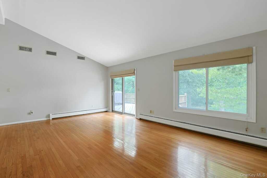3 Sasson Terrace, Valley Cottage, NY 10989 - Photo 13 of 39
