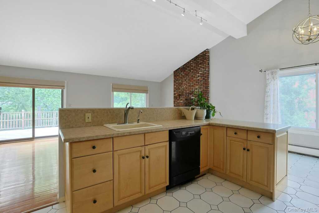 3 Sasson Terrace, Valley Cottage, NY 10989 - Photo 18 of 39