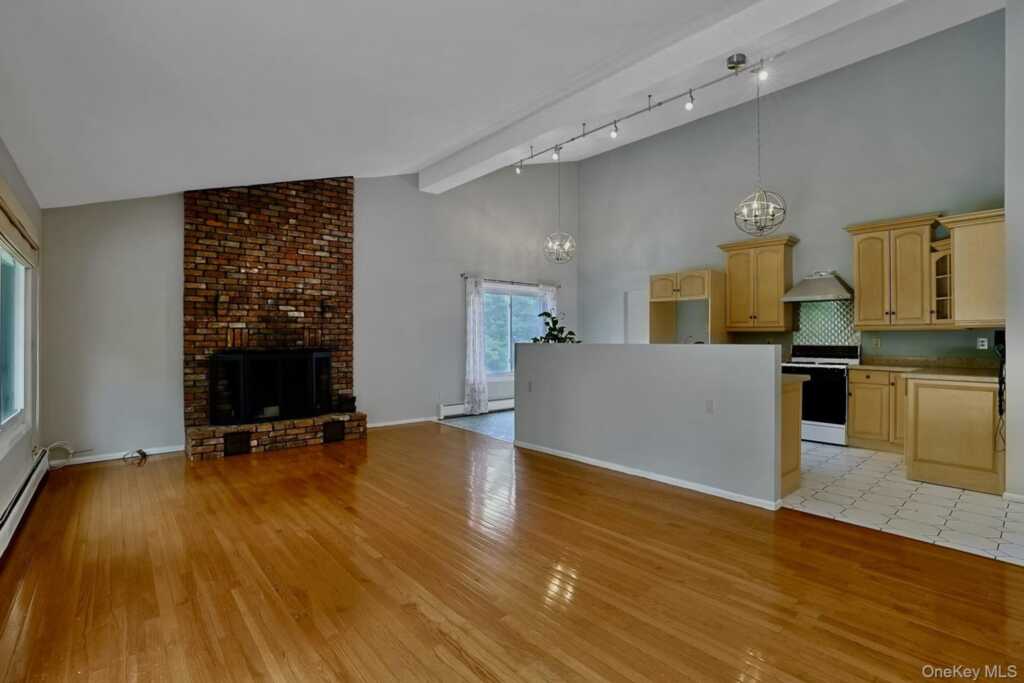 3 Sasson Terrace, Valley Cottage, NY 10989 - Photo 4 of 39