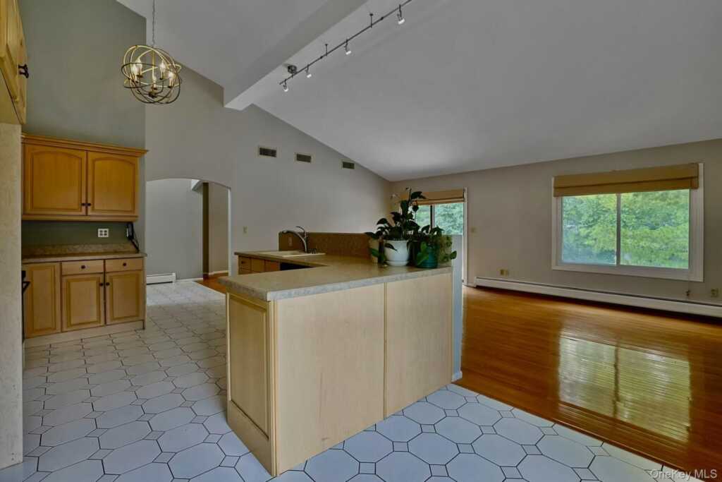 3 Sasson Terrace, Valley Cottage, NY 10989 - Photo 7 of 39