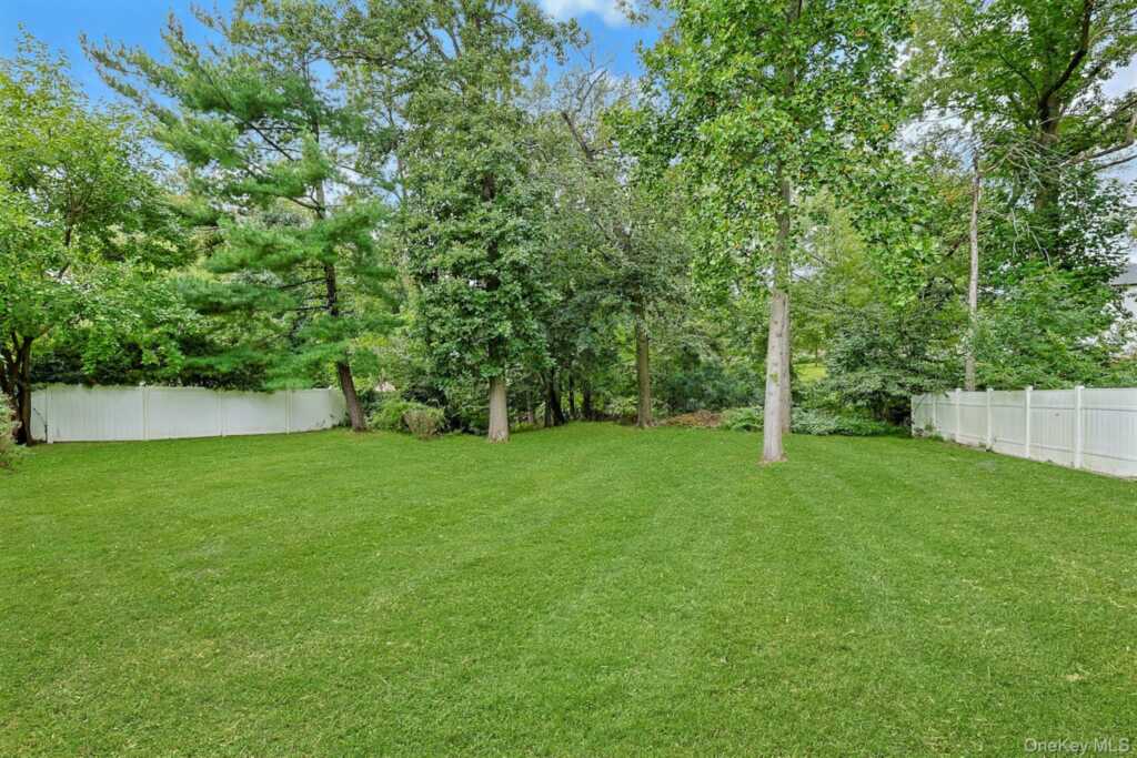 3 Sasson Terrace, Valley Cottage, NY 10989 - Photo 8 of 39