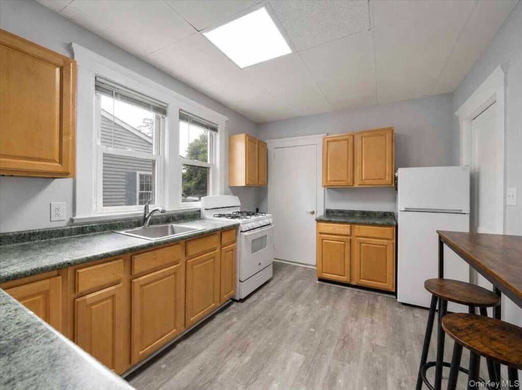 92 N Highland Avenue, Nyack, NY 10960 - Photo 11 of 43