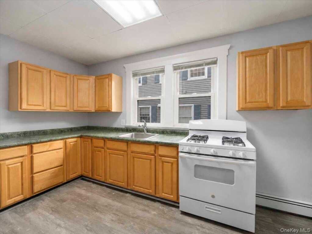 92 N Highland Avenue, Nyack, NY 10960 - Photo 12 of 43