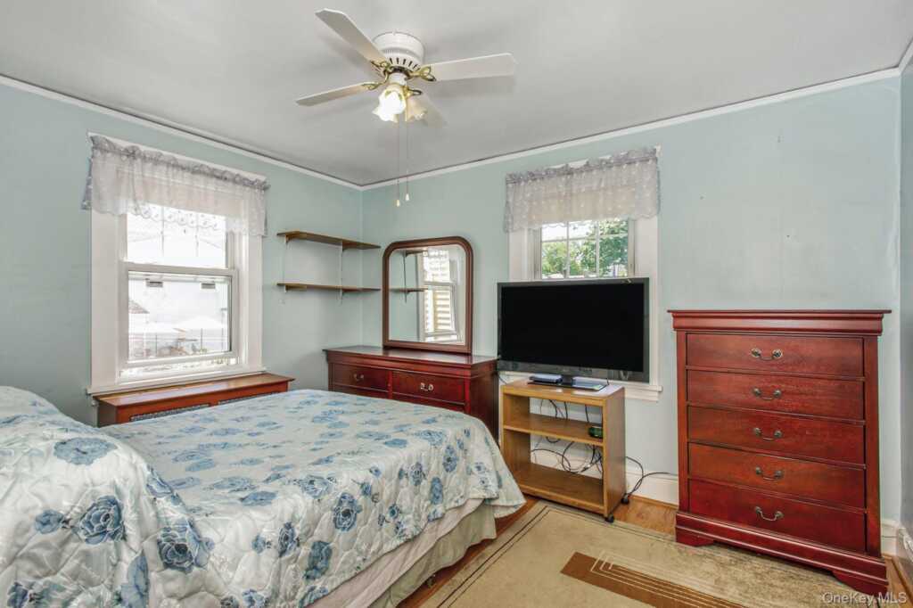 95 Homestead Place, New Rochelle, NY 10801 - Photo 17 of 33