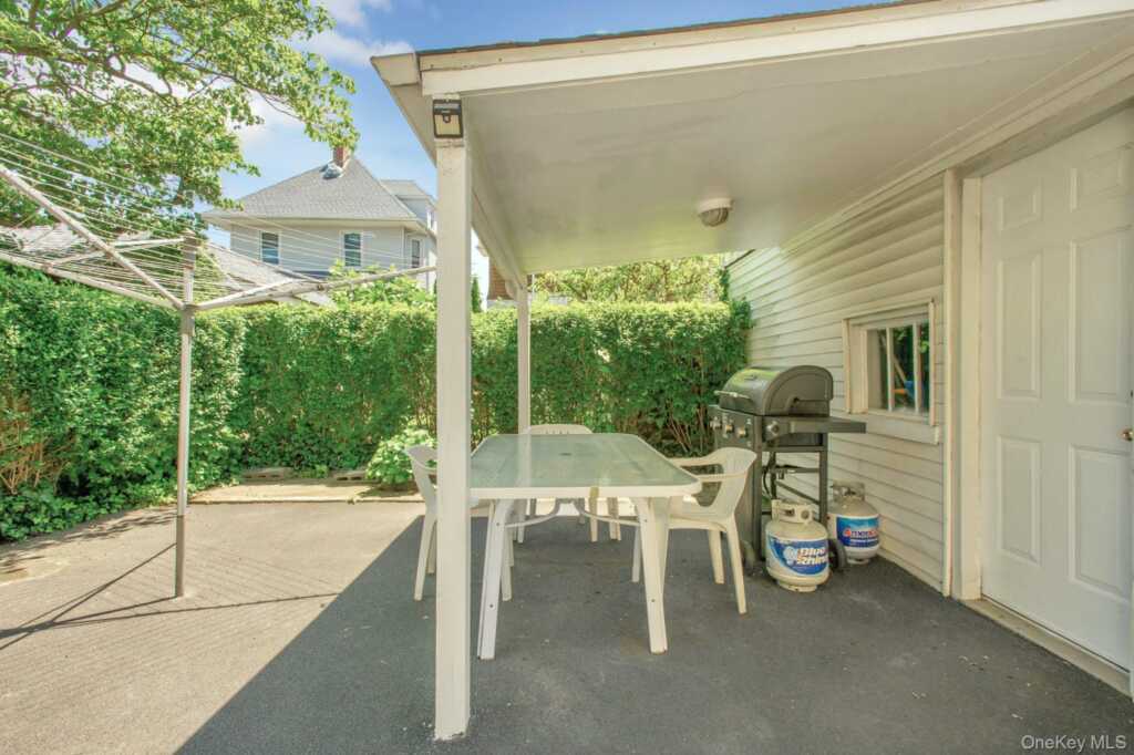 95 Homestead Place, New Rochelle, NY 10801 - Photo 21 of 33