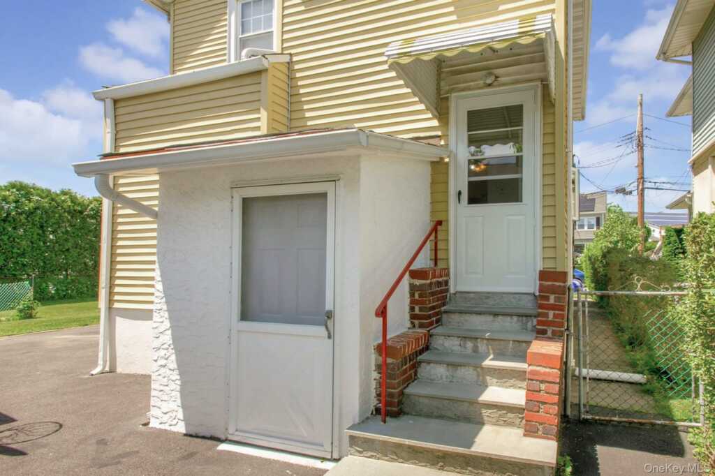 95 Homestead Place, New Rochelle, NY 10801 - Photo 25 of 33