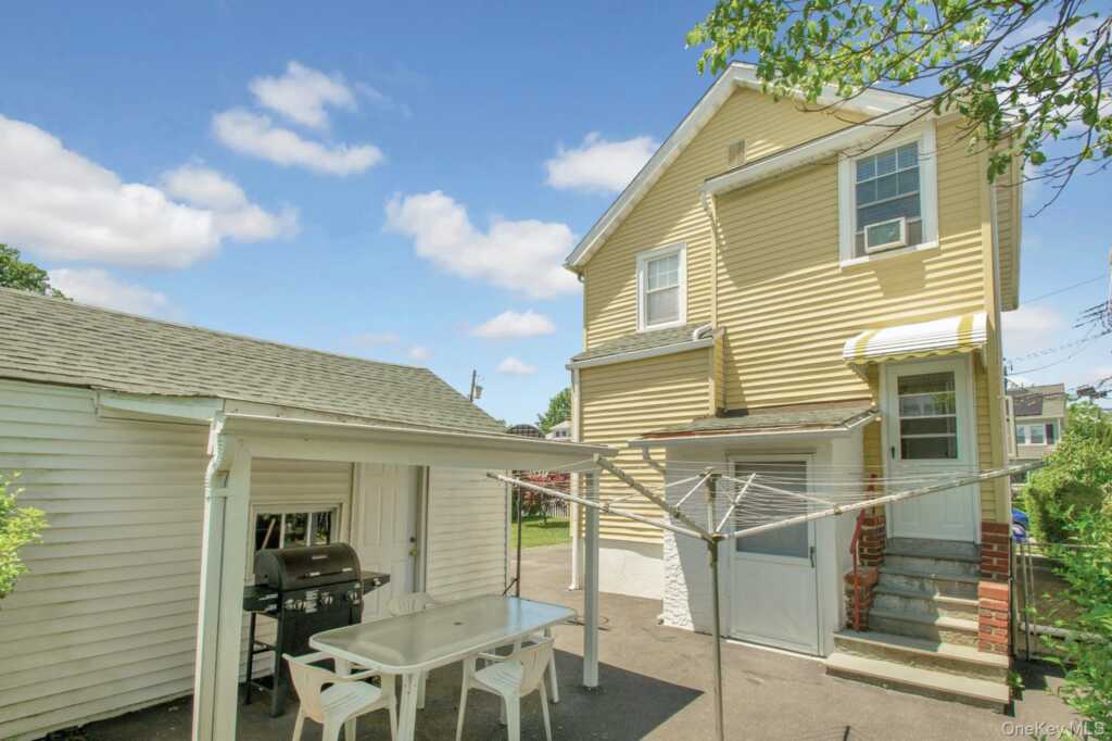 95 Homestead Place, New Rochelle, NY 10801 - Photo 26 of 33