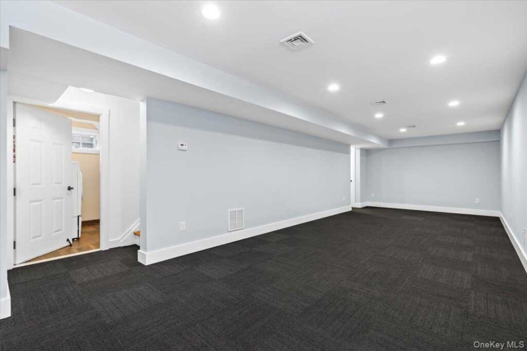 42 Orchard Drive, Rye, NY 10580 - Photo 21 of 27