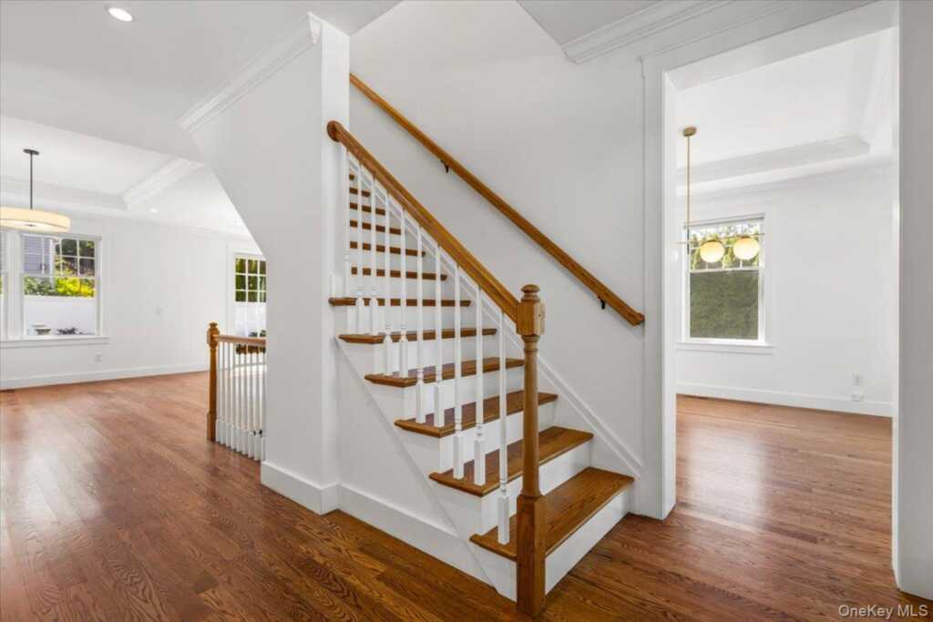 42 Orchard Drive, Rye, NY 10580 - Photo 4 of 27