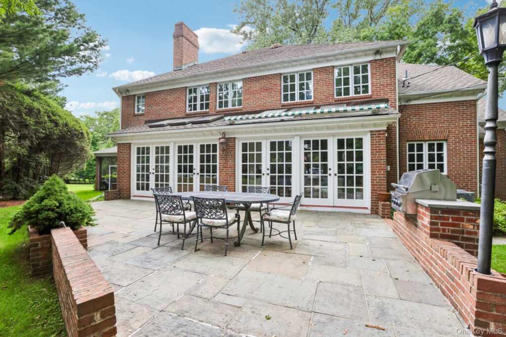 90 Greenhaven Road, Rye, NY 10580 - Photo 10 of 50