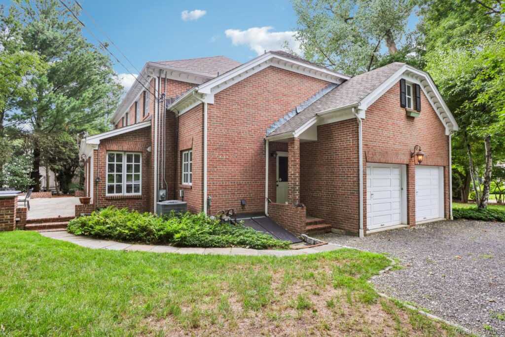 90 Greenhaven Road, Rye, NY 10580 - Photo 13 of 50