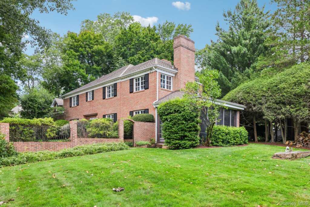 90 Greenhaven Road, Rye, NY 10580 - Photo 4 of 50