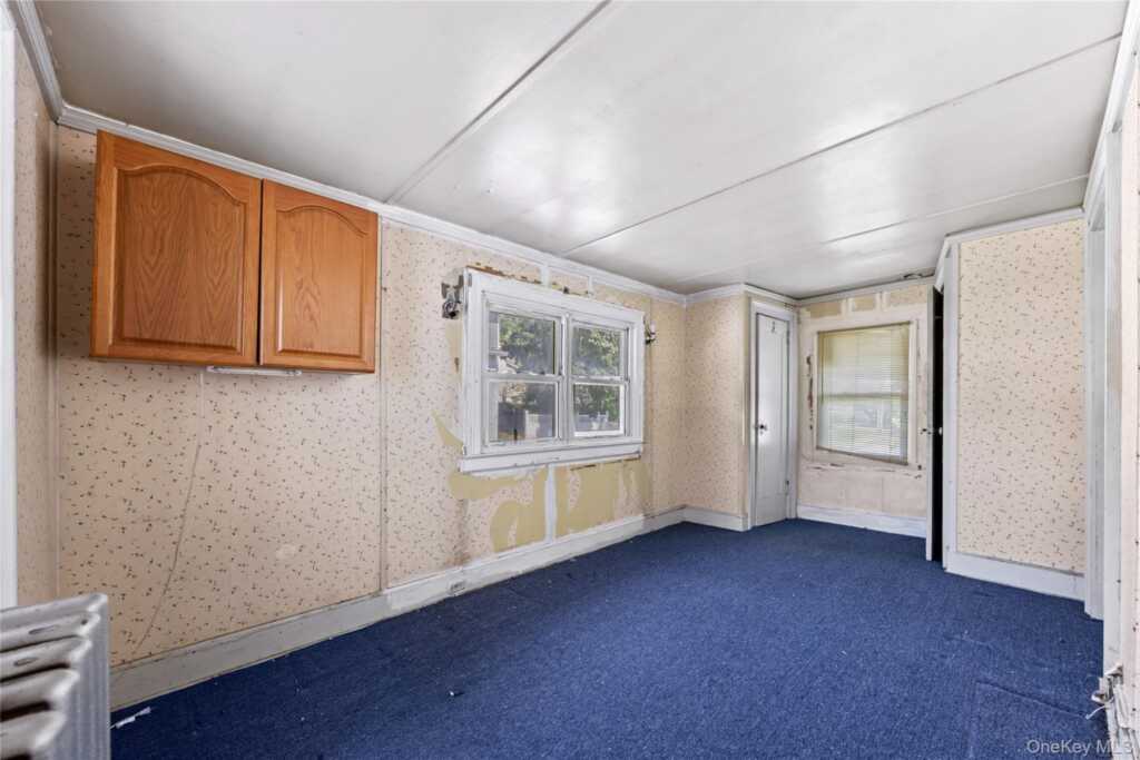 17 Midland Avenue, White Plains, NY 10606 - Photo 12 of 32