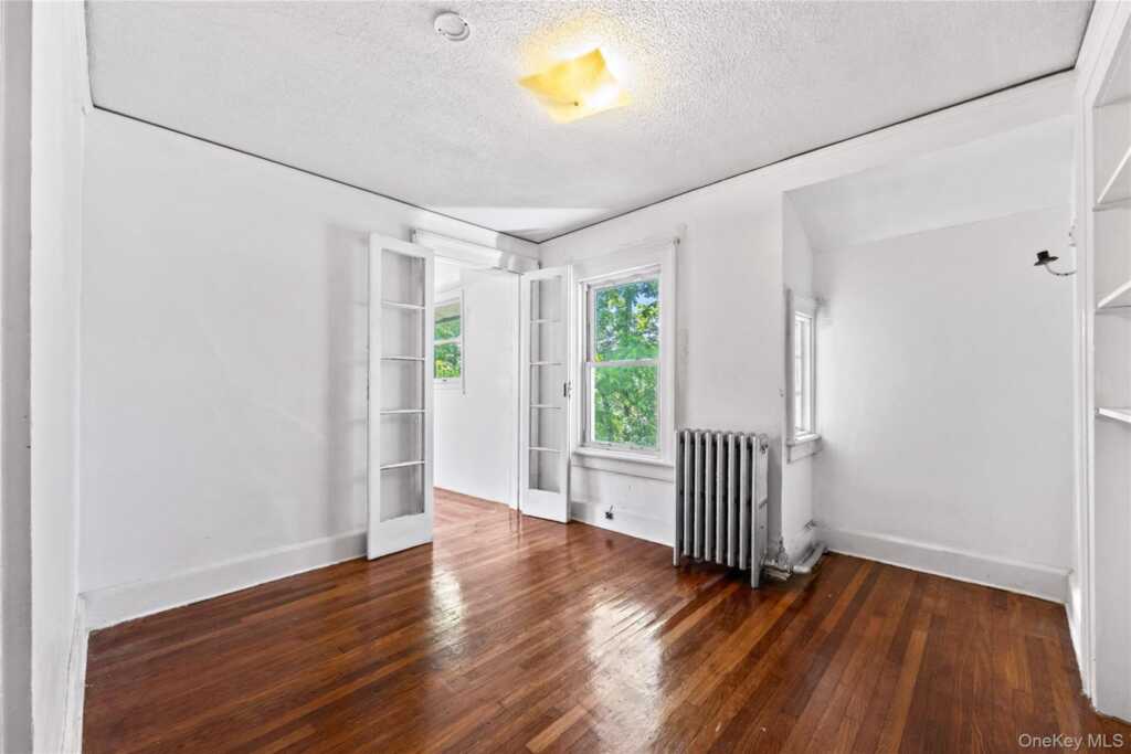 17 Midland Avenue, White Plains, NY 10606 - Photo 13 of 32