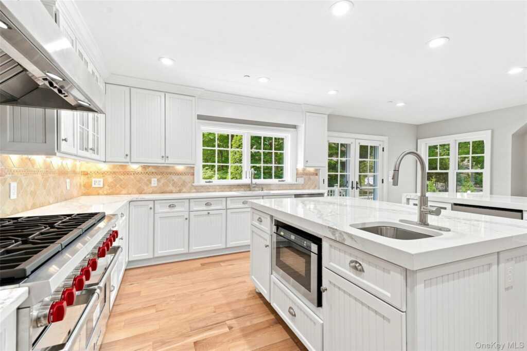 38 Lincoln Avenue, Rye, NY 10573 - Photo 12 of 37