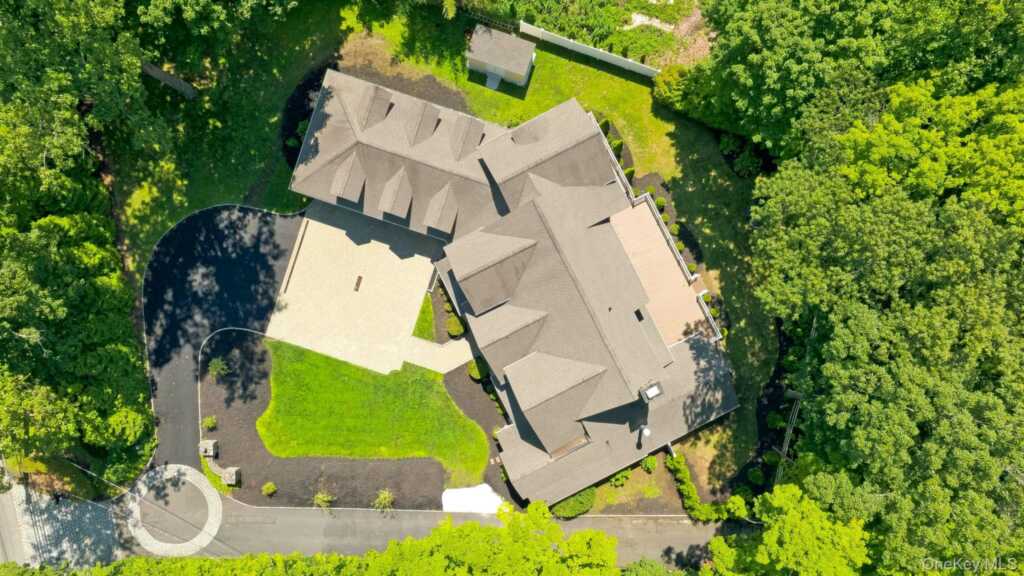 38 Lincoln Avenue, Rye, NY 10573 - Photo 3 of 37