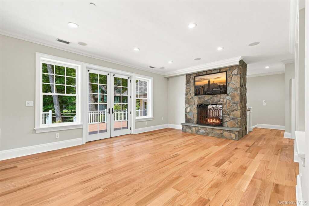 38 Lincoln Avenue, Rye, NY 10573 - Photo 6 of 37