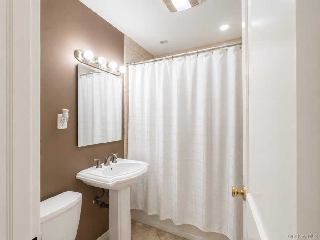 24 Maywood Avenue, Rye, NY 10573 - Photo 12 of 20