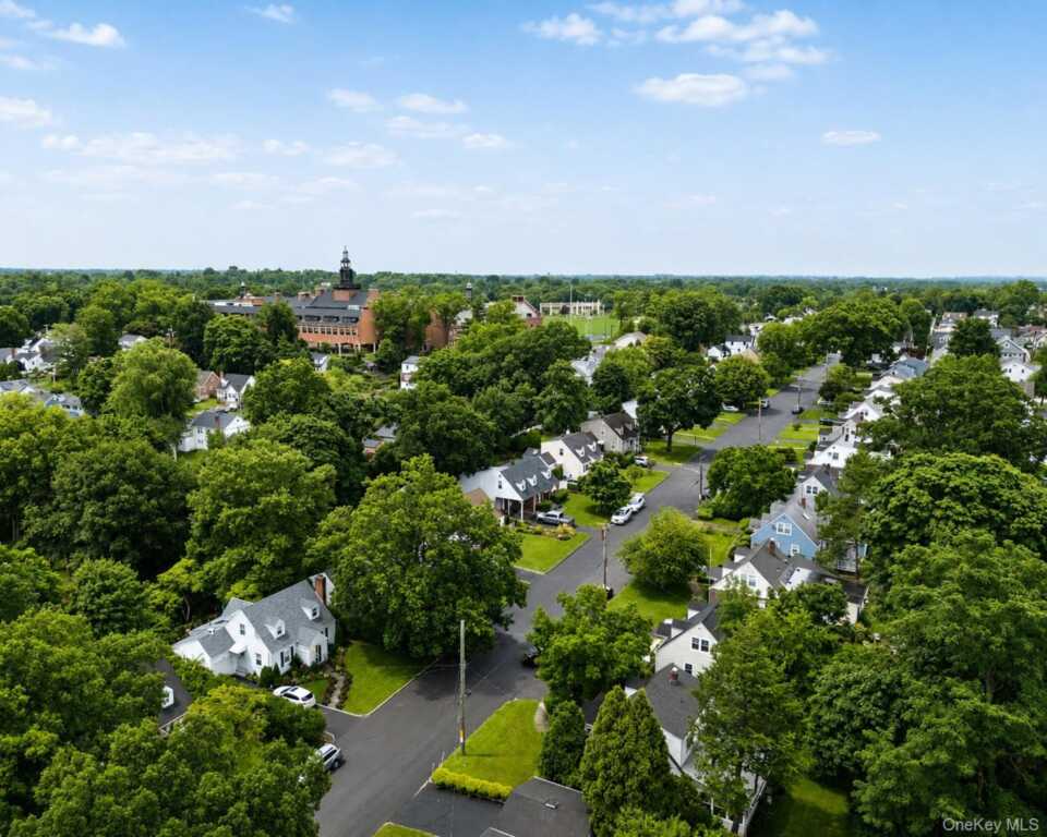 24 Maywood Avenue, Rye, NY 10573 - Photo 3 of 20