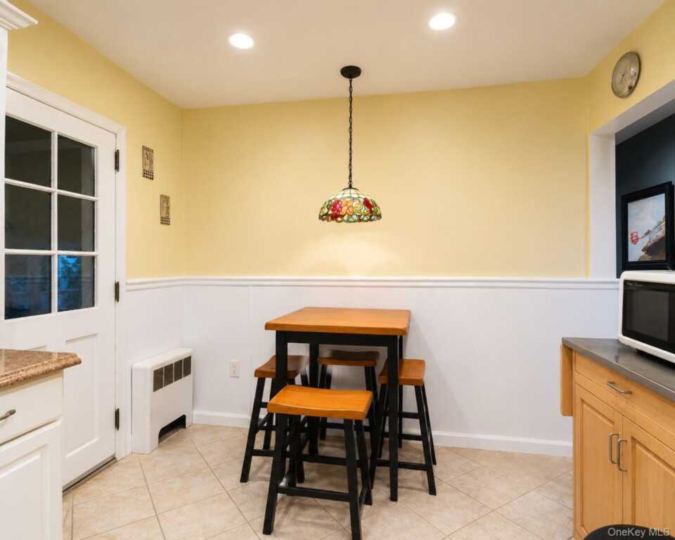 24 Maywood Avenue, Rye, NY 10573 - Photo 8 of 20